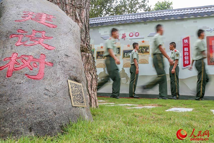 探访武警广西总队百色支队那坡中队的“强军书屋” 探访,武警,警广,广西,总队