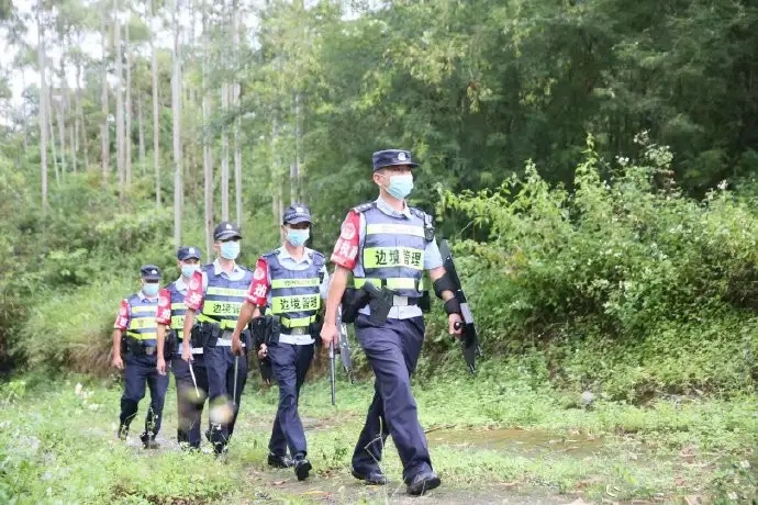 靖西边境管理大队：国门有我，祖国放心！ 靖西,西边,边境,管理,理大