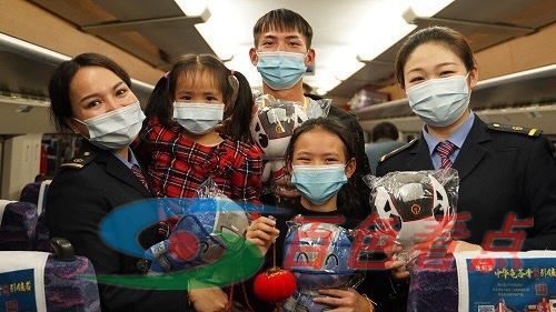 广西开行今年首趟在粤务工人员返乡爱心专列 广西,开行,今年,务工,工人 广西开行今年首趟在粤务工人员返乡爱心专列 广西,开行,今年,务工,工人