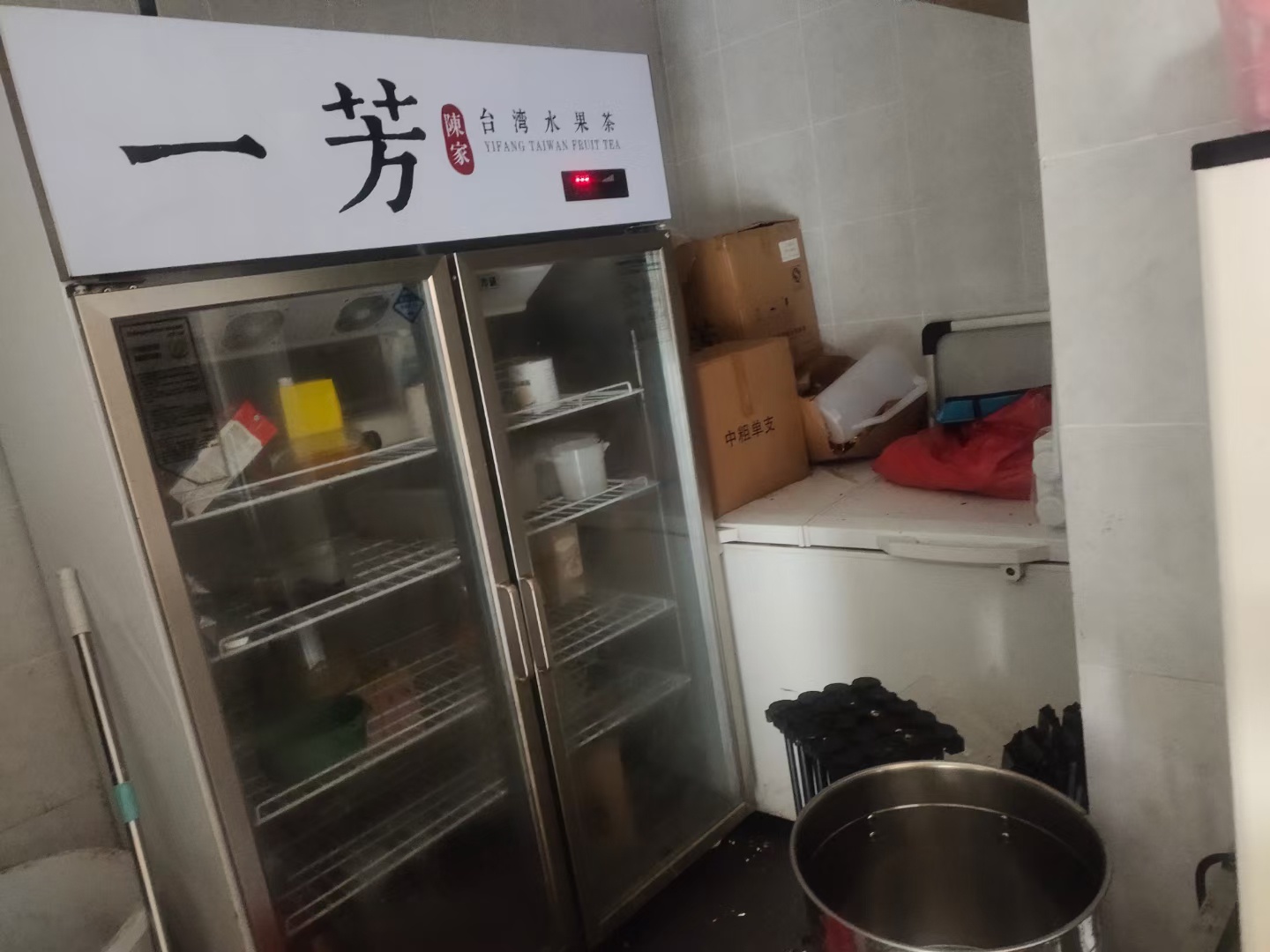 奶茶店设备处理，看上请联系电话13558064792 奶茶,奶茶店,茶店,设备,设备处