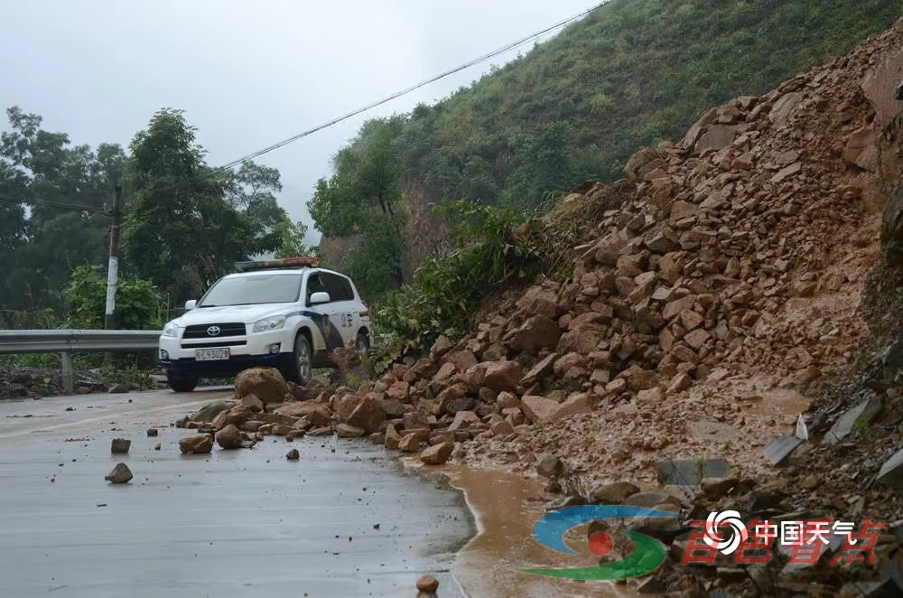 百色市遭遇持续强降雨 致多条乡村道路出现塌方 百色,百色市,遭遇,持续,续强