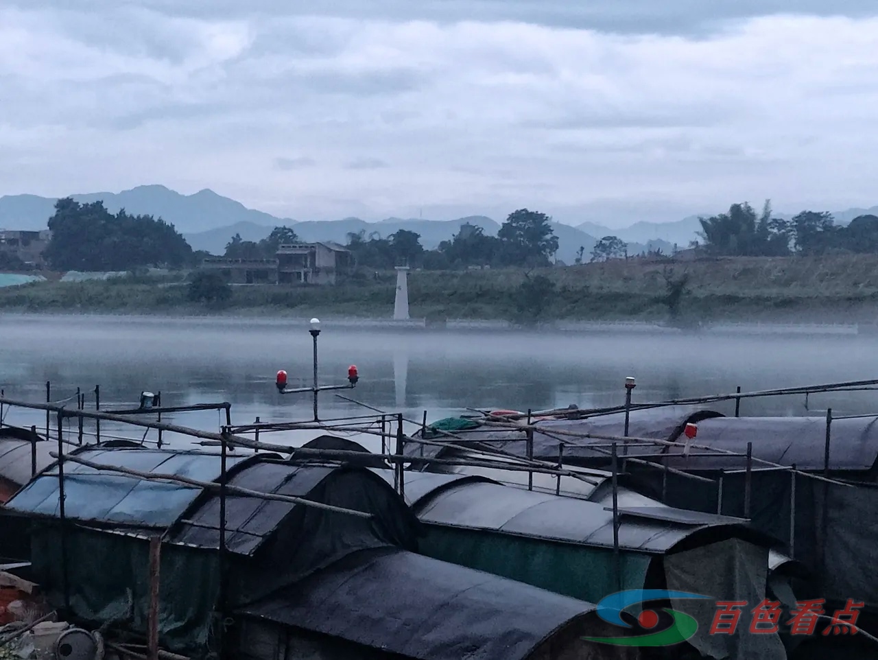 领略了烟雨弥漫的右江河面，真的是仙气飘飘 领略,烟雨,弥漫,右江,右江河