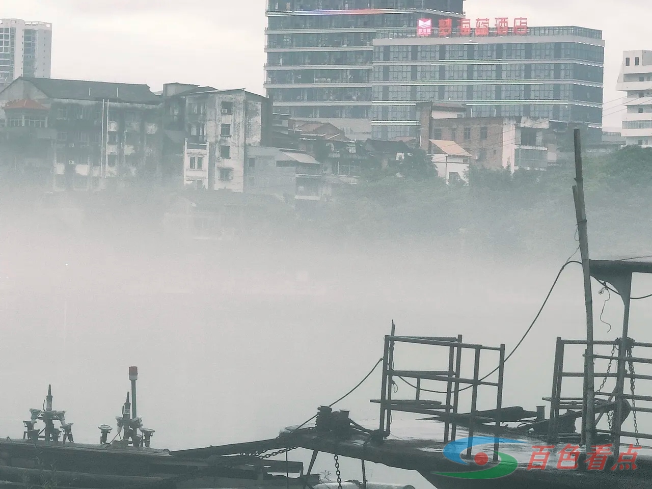 领略了烟雨弥漫的右江河面，真的是仙气飘飘 领略,烟雨,弥漫,右江,右江河