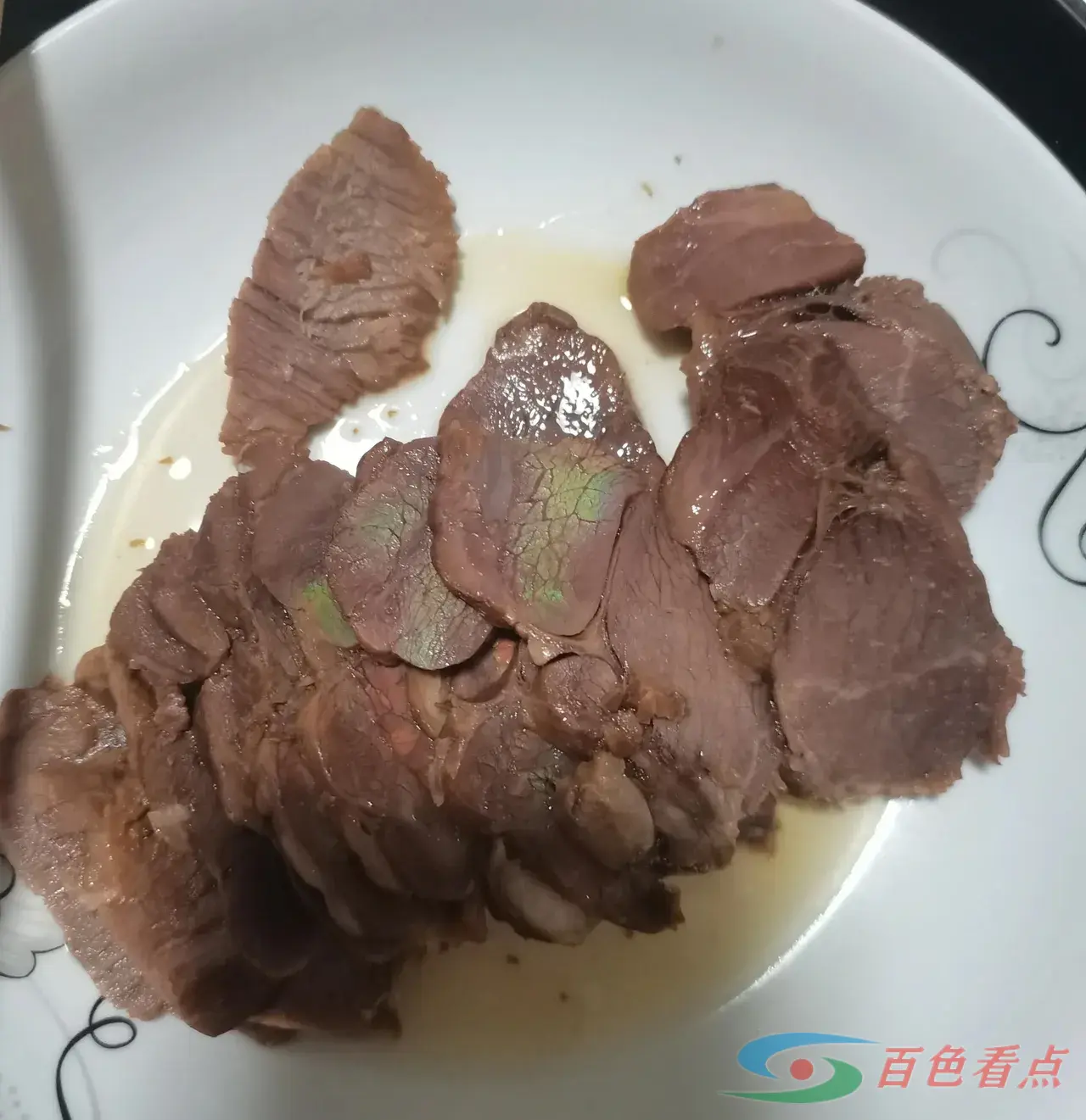 在董宇辉直播间买的牛肉！但是收到了切开之后发现肉的切面发光，能吃吗？ 