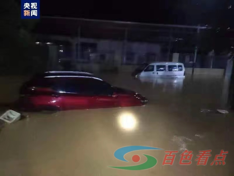 暴雨致百色那坡多路段发生内涝 消防紧急救援 人员,现场,那坡县,降雨,内涝